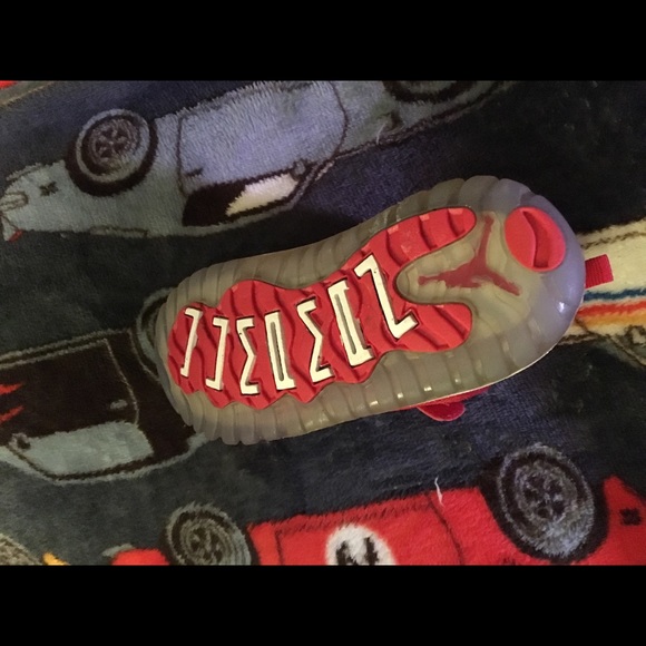 Jordan sneakers - Picture 1 of 5